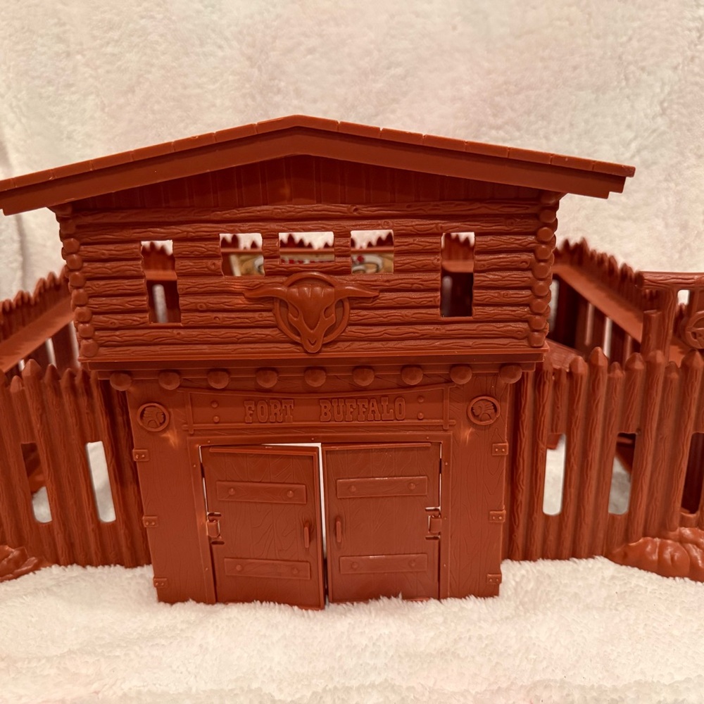 Vintage Redbox Wild West Fort Buffalo Playset